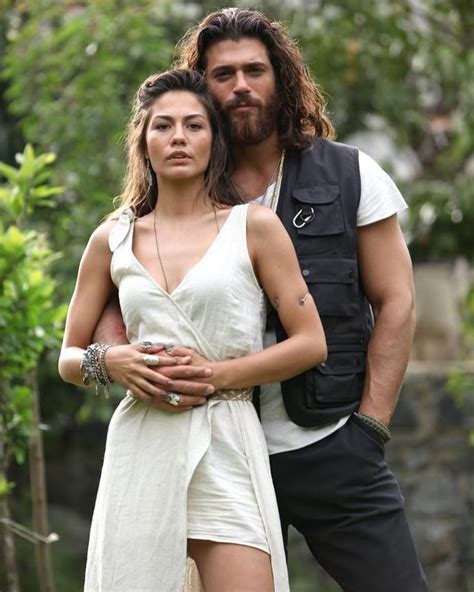 Last year, Can starred with Demet Ozdemir in the soap DayDreamer - The Wings of Dreams, which won the approval of the public, reaching ratings far from those that the actor later found with the series Mr. . Can yaman and demet zdemir movies list
